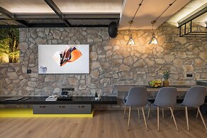 Skins Concept Boutique Apartment