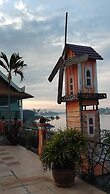 Houayxai Riverside Phonevichith Hotel