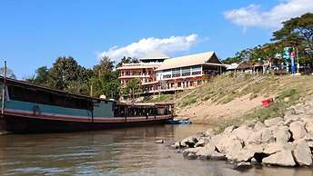 Houayxai Riverside Phonevichith Hotel