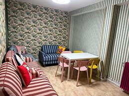 Guesthome Lemon & Green