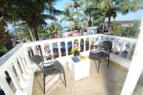 Beachouse Beachfront Cottages and Suites