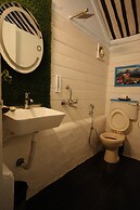 Beachouse Beachfront Cottages and Suites