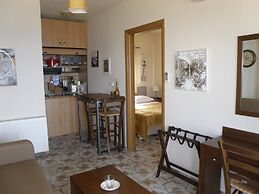 Palamidi Apartments