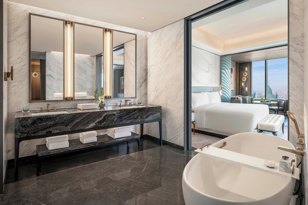 The Ritz-Carlton, Wuhan