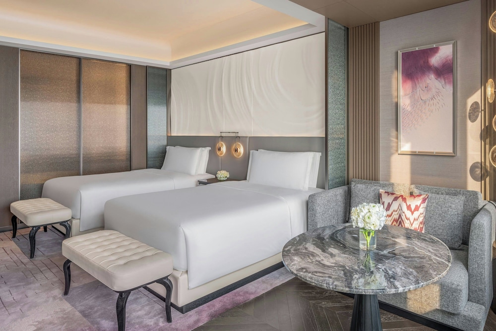 The Ritz-Carlton, Wuhan