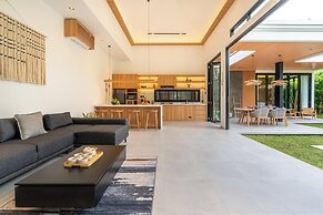 Tropical Villa Raya