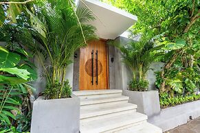 Tropical Villa Raya
