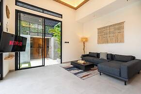 Tropical Villa Raya