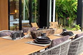 Tropical Villa Raya