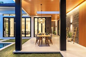 Tropical Villa Raya