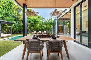 Tropical Villa Raya