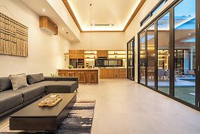 Tropical Villa Raya