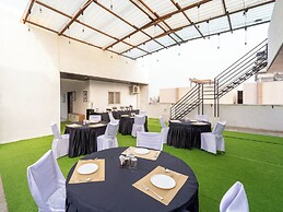 Treebo Shridhar Stay, 2.6 Km From Indore Junction