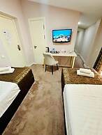 City Hotel