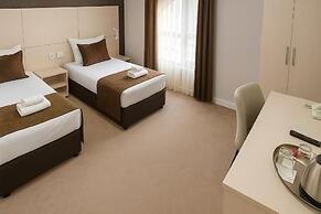 City Hotel