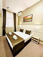 City Hotel