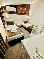 City Hotel