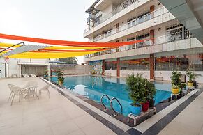 Treebo Arya Palace With Swimming Pool