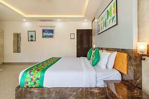 Treebo Arya Palace With Swimming Pool