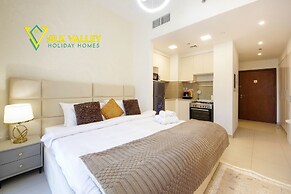 Silk Valley - Cozy Studio with pool view