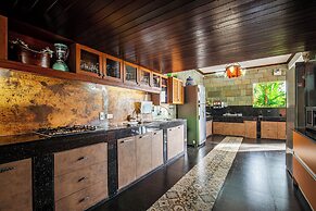 Bell Seaside Luxury Villa