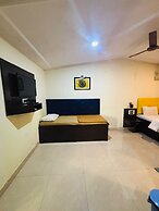 Hotel Silver Leaf