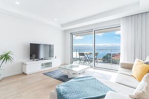 Horizonte Completo II by Atlantic Holiday