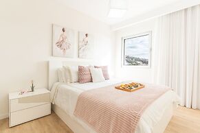Horizonte Completo II by Atlantic Holiday