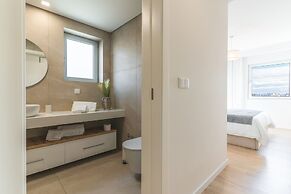 Horizonte Completo II by Atlantic Holiday