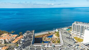 Pearl View by Atlantic Holiday