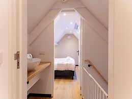 Modern Holiday Home in Vrouwenpolder