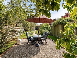 Modern Holiday Home in Vrouwenpolder