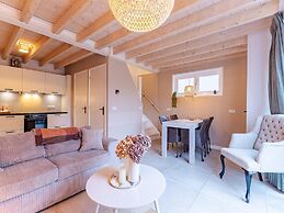 Modern Holiday Home in Vrouwenpolder