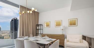 LUX The Dubai Marina Skyline Suite 2