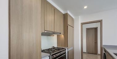 LUX The Dubai Marina Skyline Suite 2