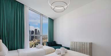 LUX The Dubai Marina Skyline Suite 2