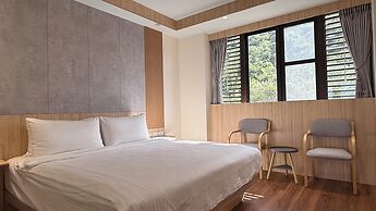 Light Haus Inn