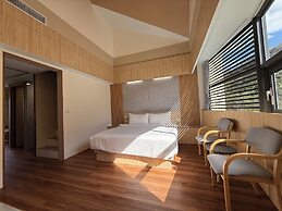 Light Haus Inn