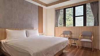Light Haus Inn