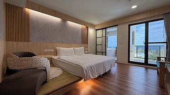 Light Haus Inn