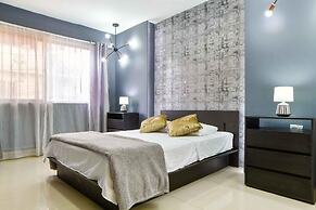 5BR by Lleras Park w Arcade & Foosball