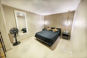 5BR by Lleras Park w Arcade & Foosball