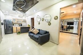 5BR by Lleras Park w Arcade & Foosball