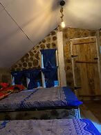 Hobbit cabana