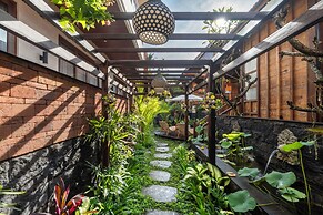 KIRANI HOUSE