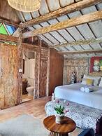Wooden Cabin in Jimbaran