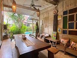 Wooden Cabin in Jimbaran