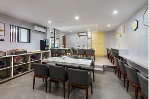 PCLJ Hotel Bao'an Centra