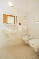Hotel Dover Rooms & Coffee - Adults Friendly