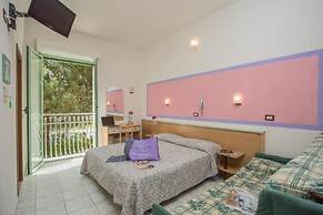 Hotel Dover Rooms & Coffee - Adults Friendly
